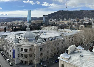 Срочно Сдается 3-комнатная квартира в Чугурети, в Тбилиси