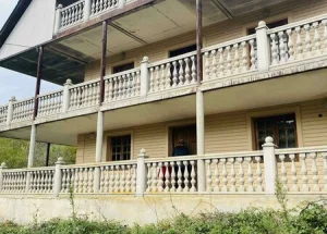 Urgently For sale 8-room country house in Tskaltubo