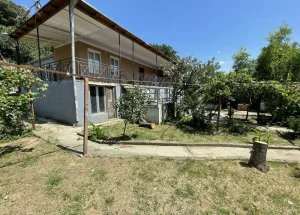 Срочно Продается 6-комнатная дом в Загеси, в Тбилиси