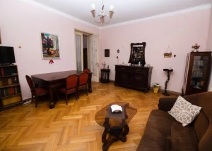 For sale 6-room apartment in Vake, in Tbilisi