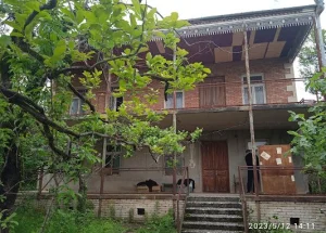 For sale 8-room country house in Tskaltubo