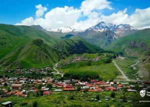 სასწრაფოდ იყიდება ხუთ ოთახიანი კერძო სახლი ყაზბეგში