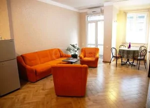Срочно Сдается 2-комнатная квартира на Вера, в Тбилиси