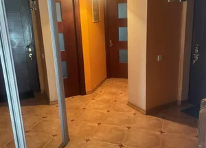 ქირავდება ოთხ ოთახიანი ბინა დიღმის მასივში, თბილისში
