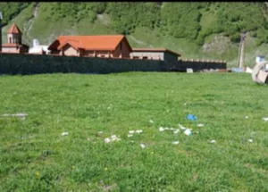 სასწრაფოდ იყიდება 4000 კვ.მ. მიწა ყაზბეგში