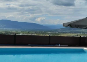 For sale 8-room house in Saguramo