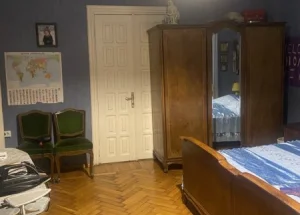 For sale 6-room house in Kutaisi
