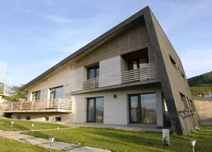 Срочно Продается 7-комнатная дом в Сагурамо