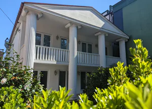 For sale 8-room house in Kobuleti