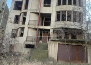 For sale 9-room house on Vera, in Tbilisi