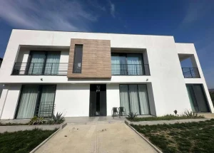 For sale 8-room house in Saguramo