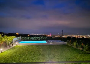 Urgently For sale 5-room house in Tbilisi