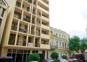 სასწრაფოდ ქირავდება სამ ოთახიანი ბინა ბათუმში