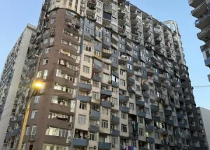 იყიდება ორ ოთახიანი ბინა ბათუმში