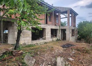 For sale 10-room house in Kutaisi