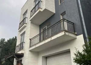 Продается 7-комнатная дом в Тбилиси