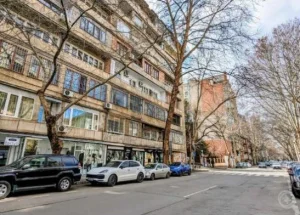 For sale 4-room apartment in Vake, in Tbilisi