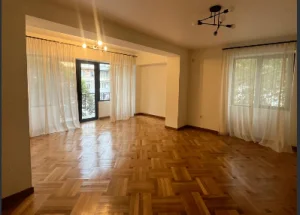 Urgently For rent 150 m² ოფისი on Saburtalo, in Tbilisi