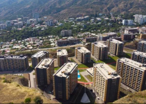 იყიდება ორ ოთახიანი ბინა კრწანისში, თბილისში