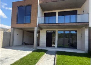 Urgently For sale 7-room house in Digomi 8, in Tbilisi