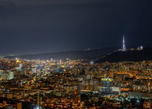 იყიდება სამოთახიანი ბინა ლისის ტბაზე, თბილისში
