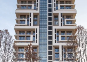 Продается 8-комнатная квартира в Ваке, в Тбилиси
