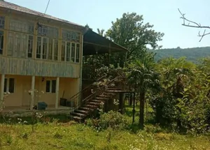For sale 5-room house in Vani
