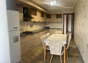 Продается 4-комнатная квартира на Сабуртало, в Тбилиси