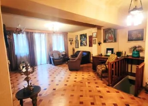 Срочно Продается 5-комнатная квартира на Сабуртало, в Тбилис