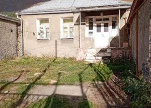 Urgently For sale 4-room house in Kazbegi