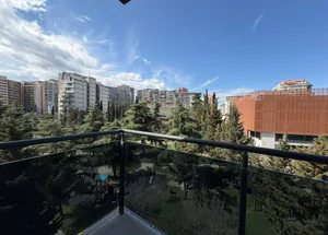 სასწრაფოდ ქირავდება ორ ოთახიანი ბინა საბურთალოზე, თბილისში