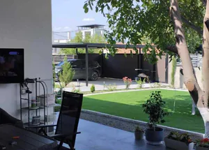 Urgently For sale 8-room house in Saguramo