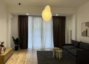 იყიდება ოთხ ოთახიანი ბინა ვაკეში, თბილისში
