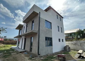 For sale 11-room house in Tbilisi