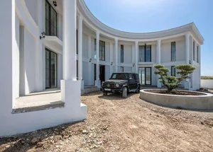 For sale 8-room house in Saguramo