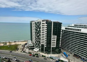 Urgently For sale 3-room apartment in Batumi