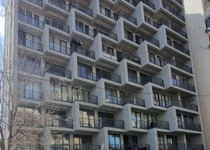 Продается 5-комнатная квартира на Сабуртало, в Тбилиси