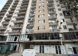 იყიდება ორ ოთახიანი ბინა ბათუმში