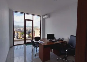 For sale 300 m² Office in Kutaisi