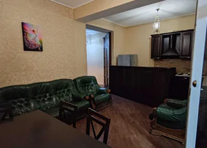 სასწრაფოდ ქირავდება ოთხ ოთახიანი ბინა საბურთალოზე, თბილისში