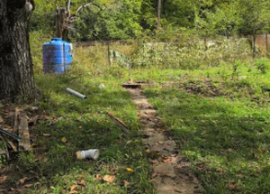 Urgently For sale 700 m² land plot in Oni