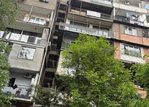 იყიდება ოთხ ოთახიანი ბინა ნაძალადევში, თბილისში