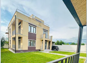 სასწრაფოდ იყიდება სამ ოთახიანი კერძო სახლი საგურამოში