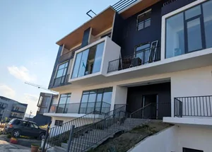 Urgently For sale 4-room apartment on Saburtalo, in Tbilisi