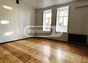 Urgently For rent 40 m² Office on Vera, in Tbilisi
