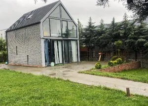 Urgently For sale 3-room house in Saguramo
