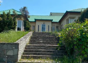 Срочно Продается 8-комнатная дача в Церовани