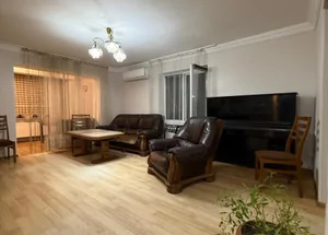 Urgently For rent 3-room apartment in Avlabari, in Tbilisi