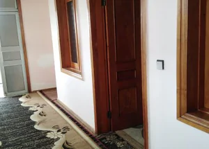 Urgently For sale 8-room house in Zugdidi