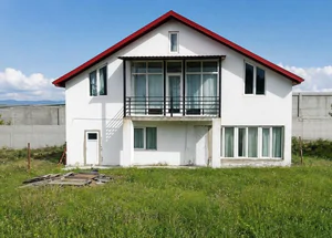 For sale 5-room house in Saguramo